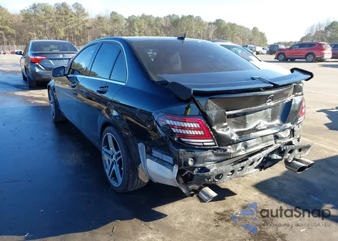 2013 Mercedes-Benz C 300 Sport 4Matic z USA, uszkodzony, nr VIN WDDGF8AB2DR251055